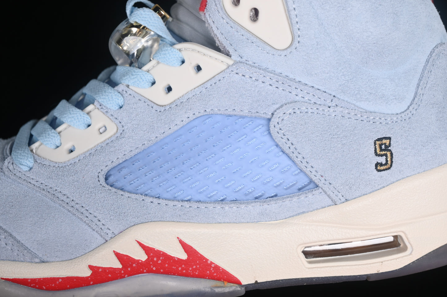 Trophy Ice Blue