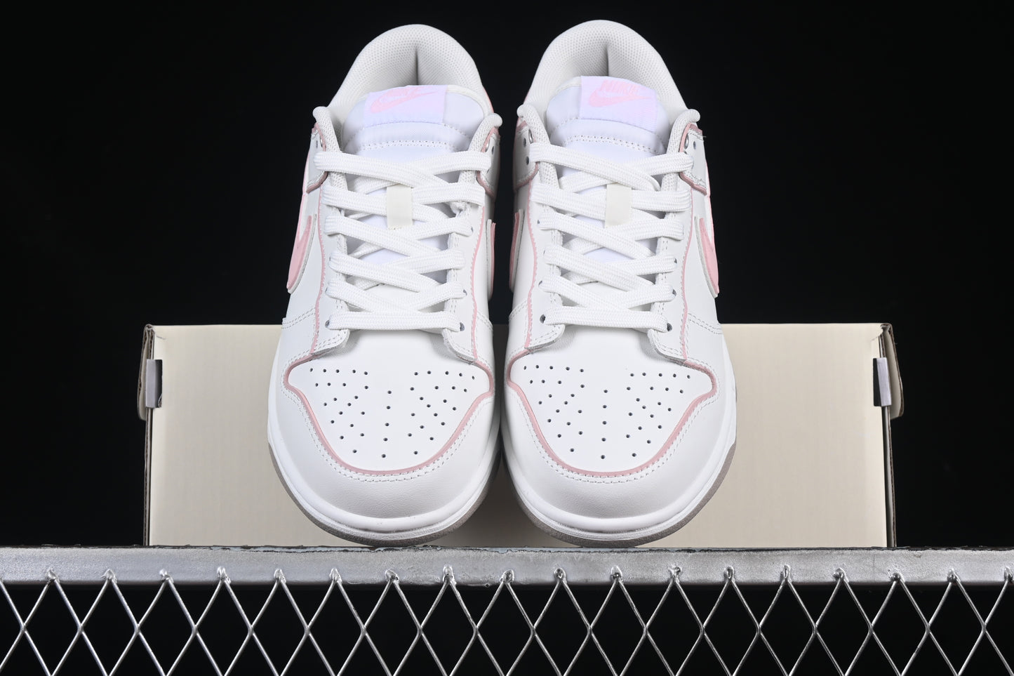 SB Dunk Low
