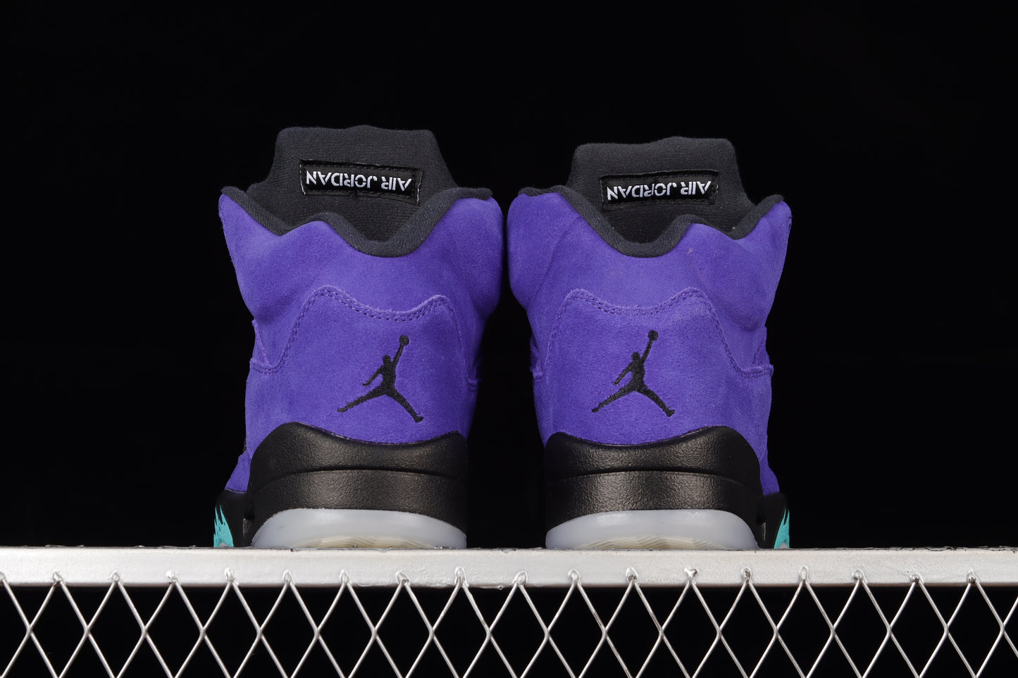 Alternate Grape