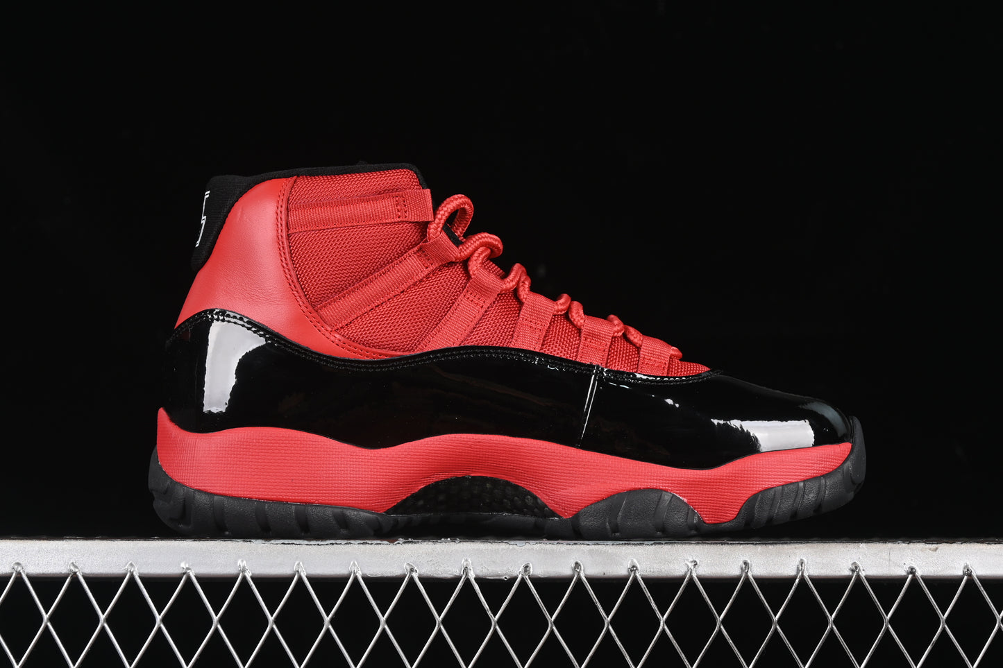 AJ11 Mid
