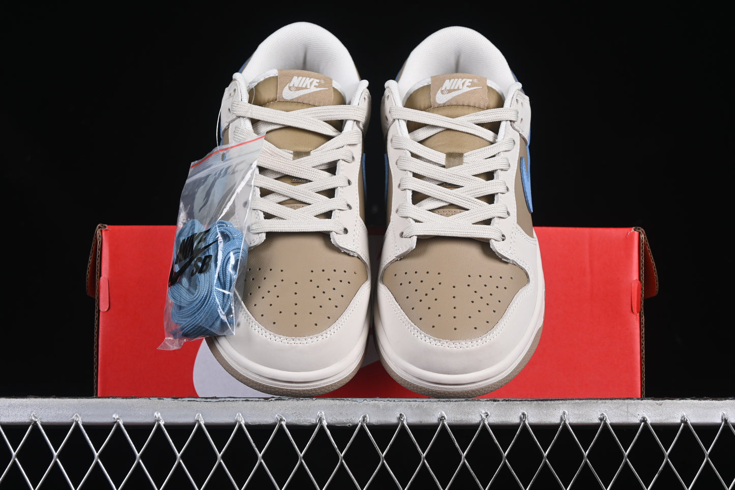 SB Dunk Low Premium