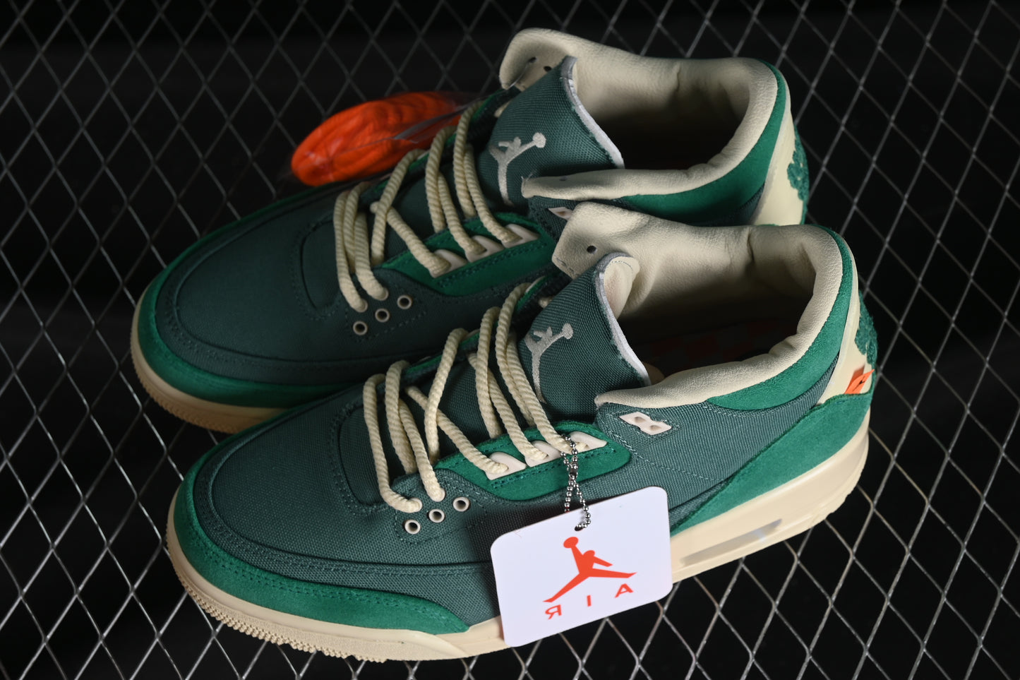AJ3 Retro