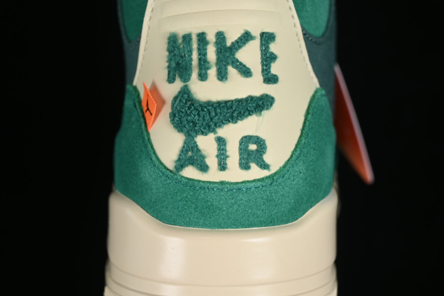 AJ3 Retro