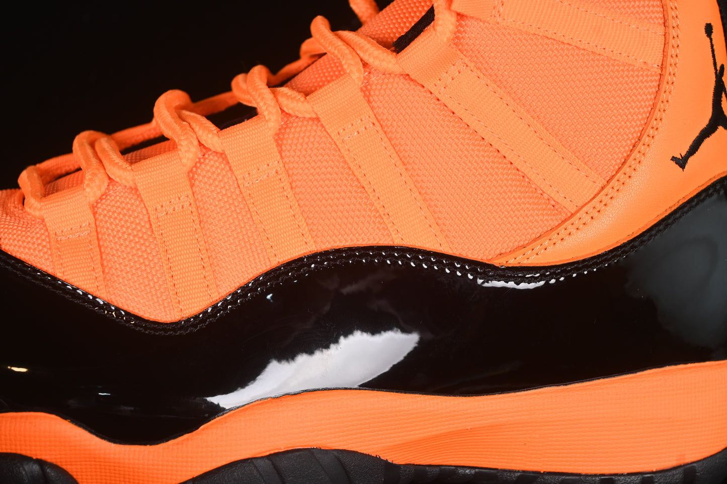 AJ11 Mid