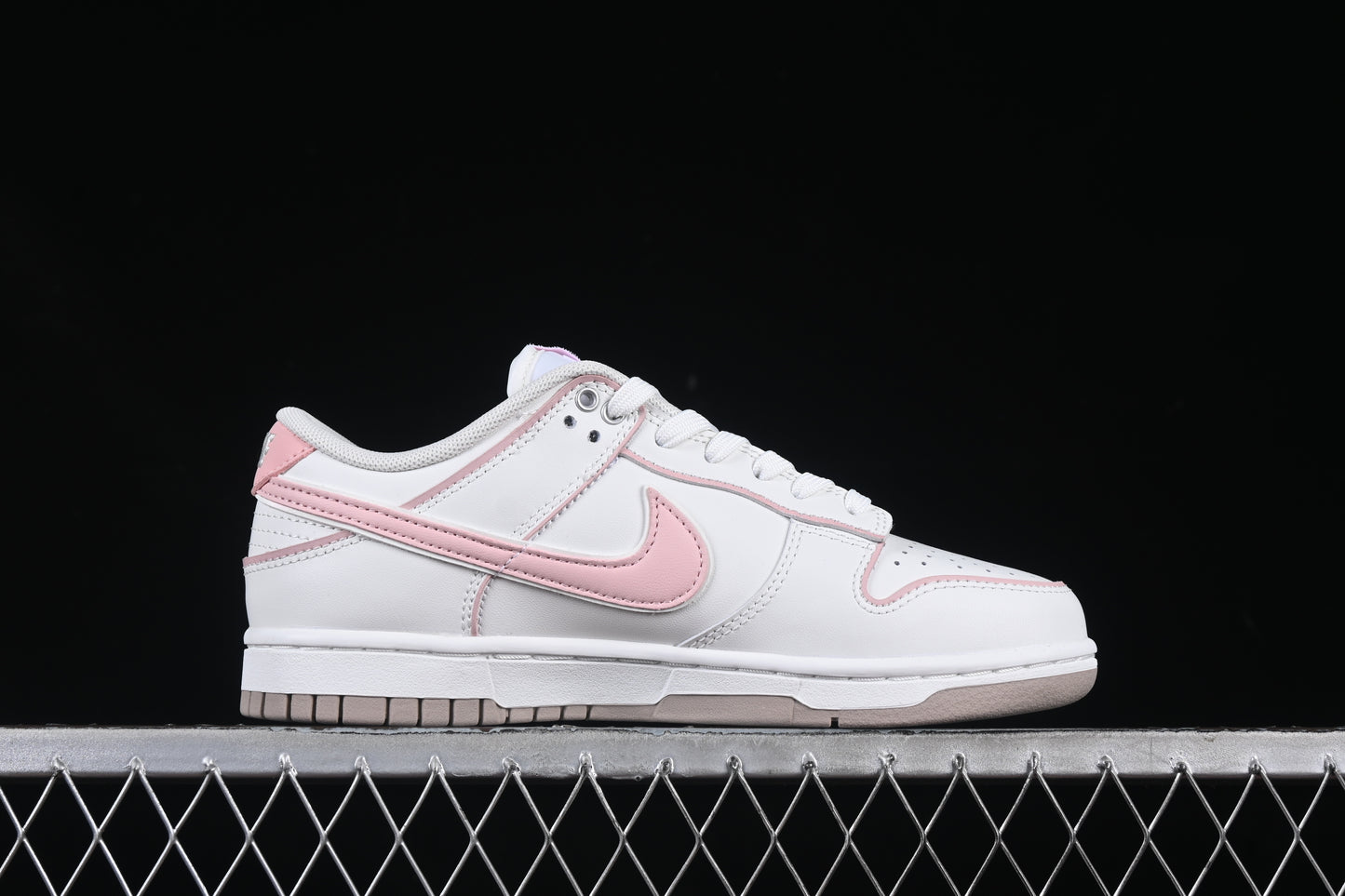 SB Dunk Low