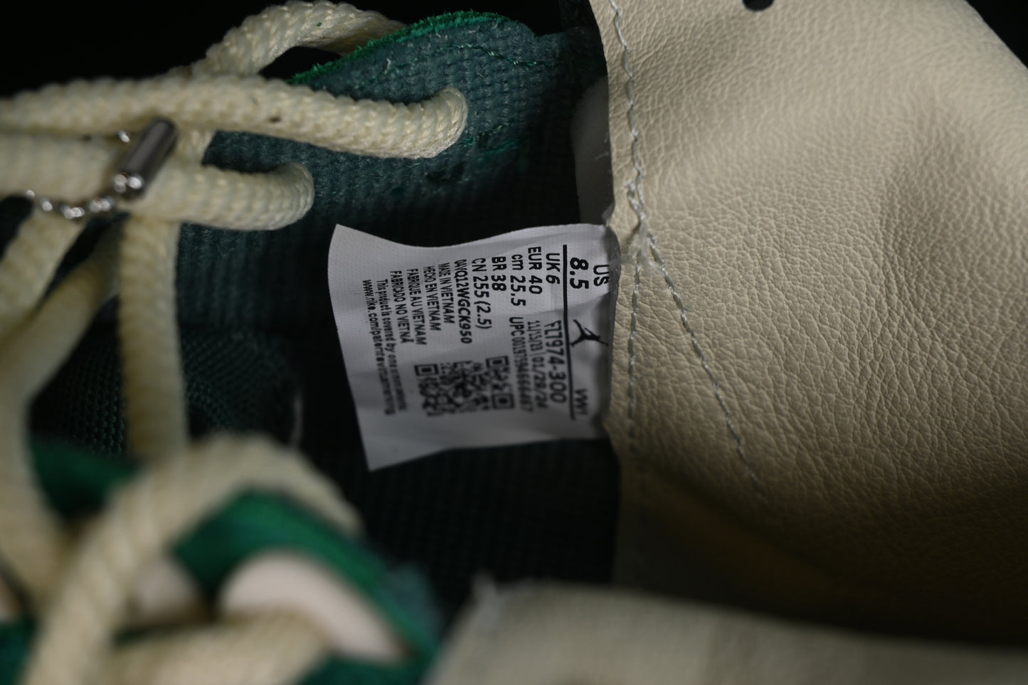 AJ3 Retro