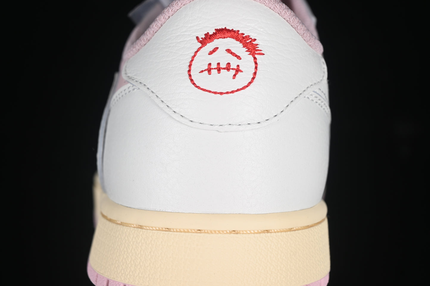 AJ1 Low