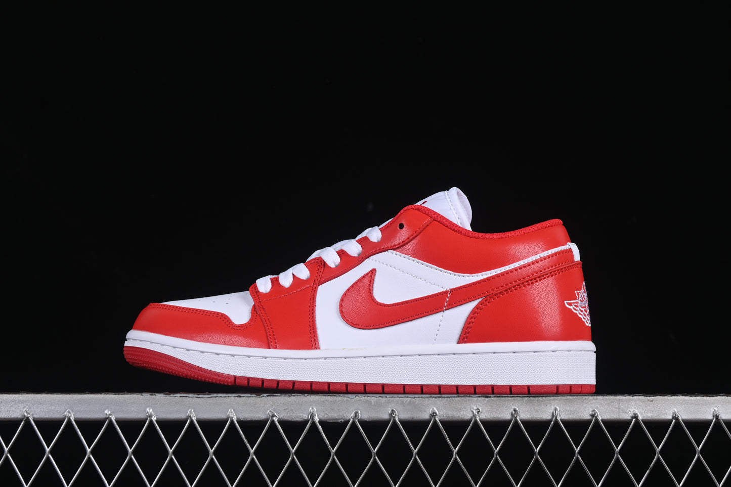 AJ1 Low