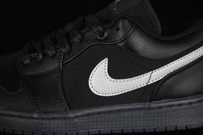 Black White Dark ‘Gum’