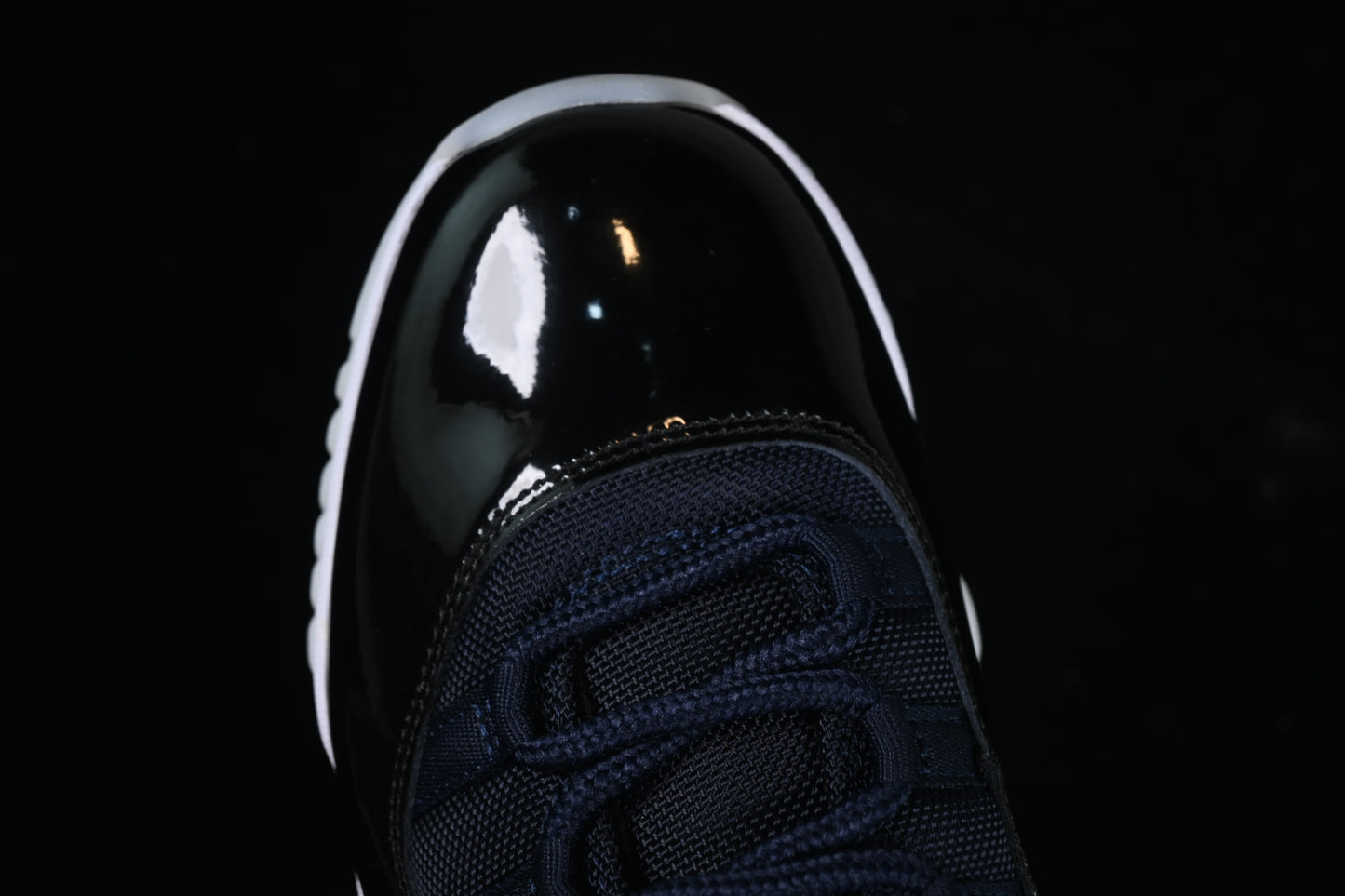 AJ11 Mid