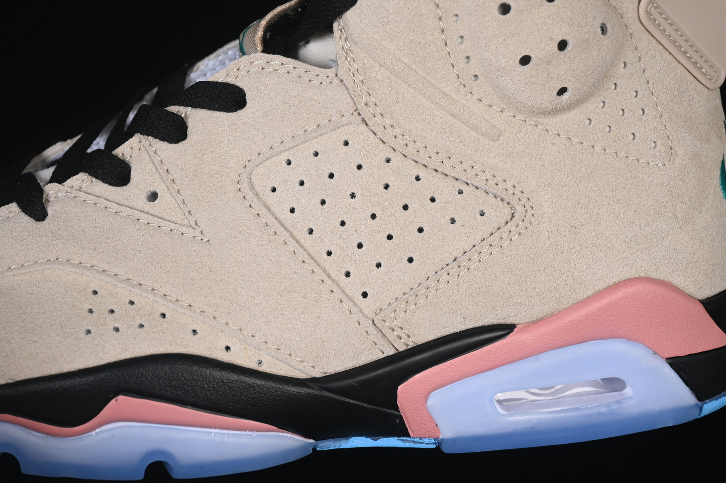 A Ma Maniere ‘Sail’