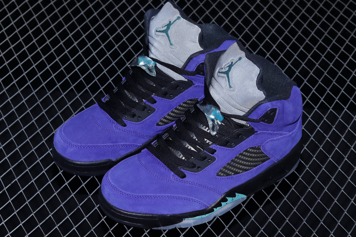 Alternate Grape