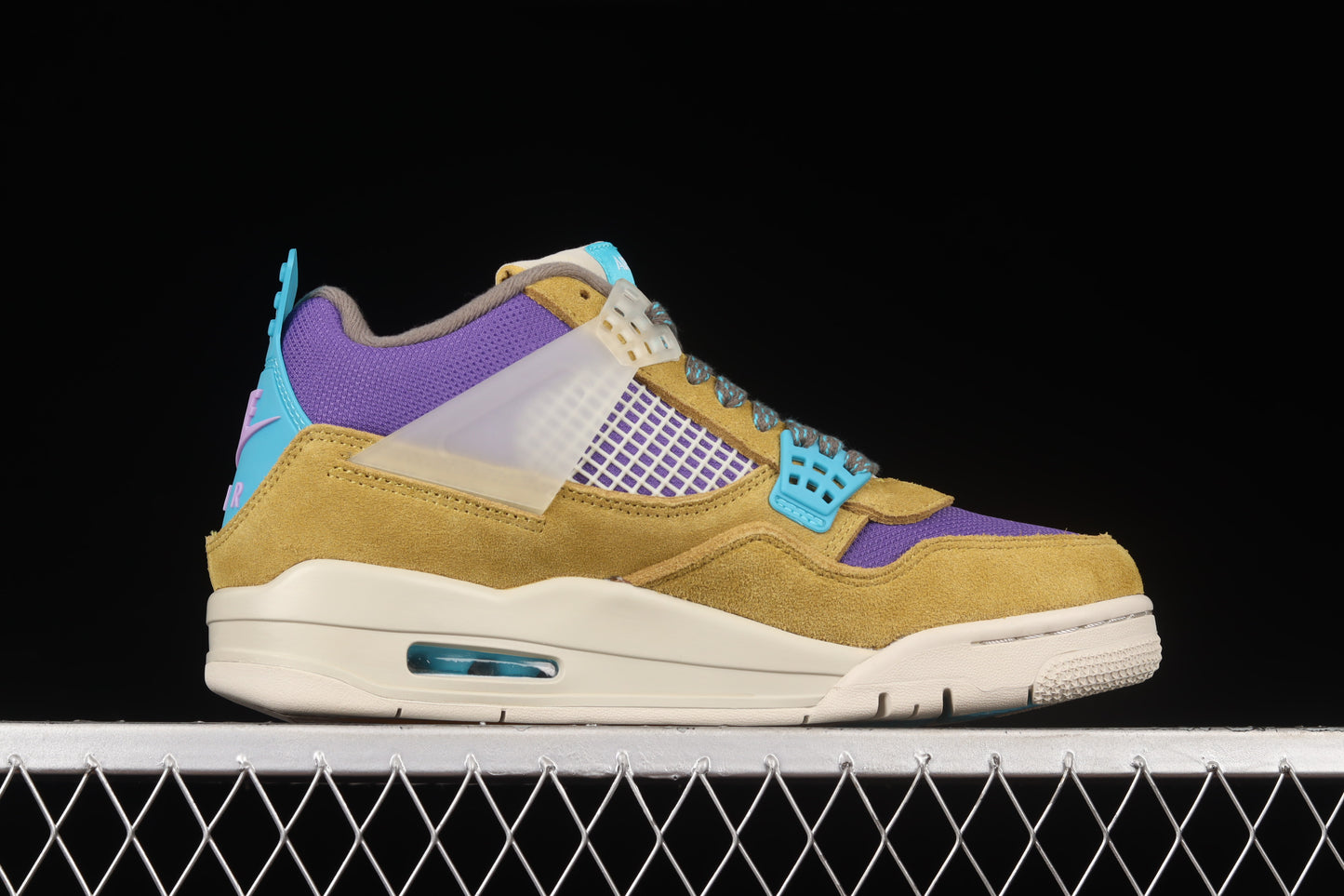 AJ4 Retro