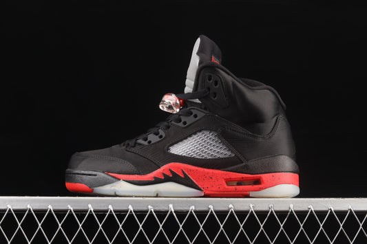 Satin Bred