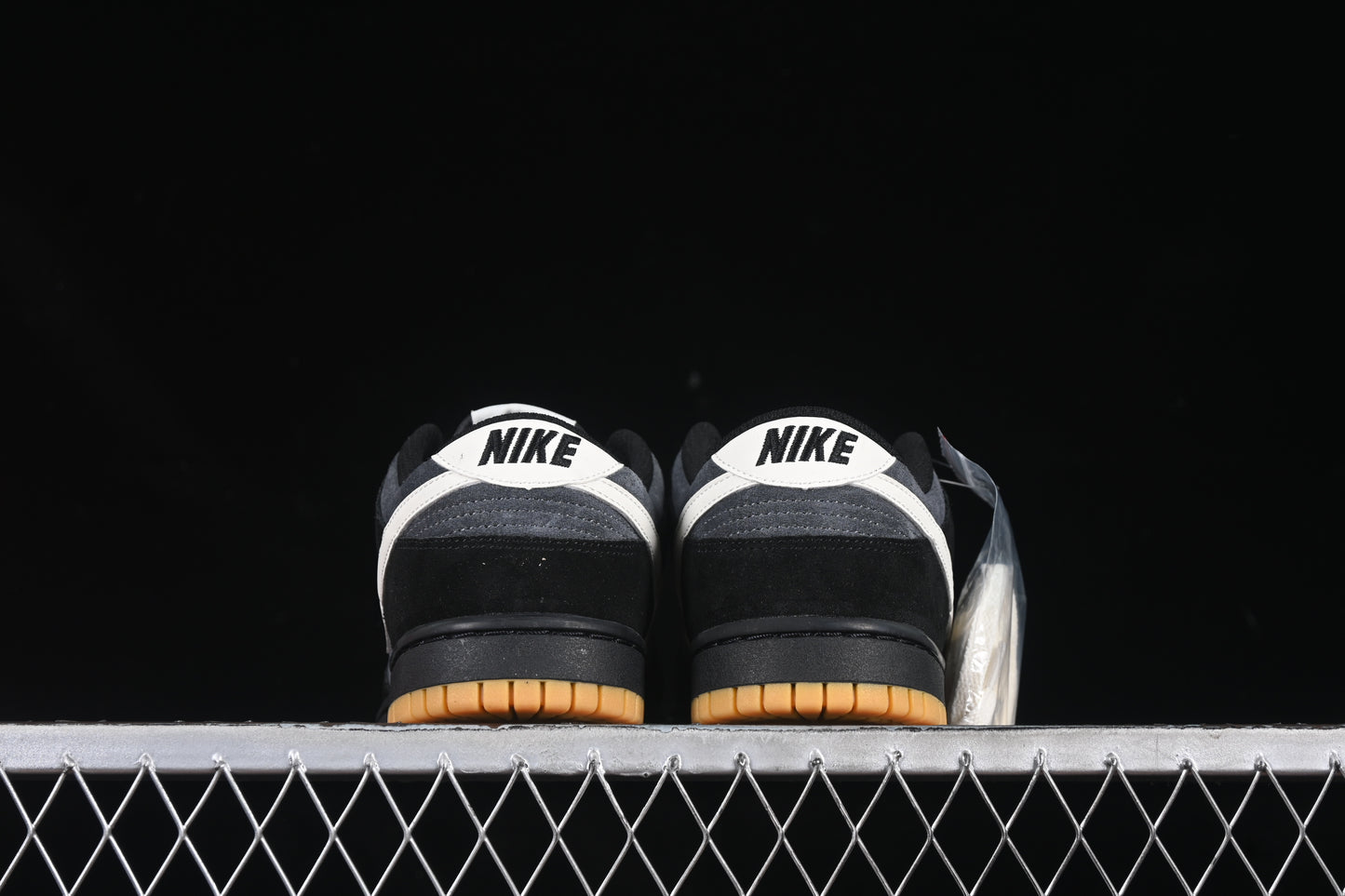 SB Dunk Low