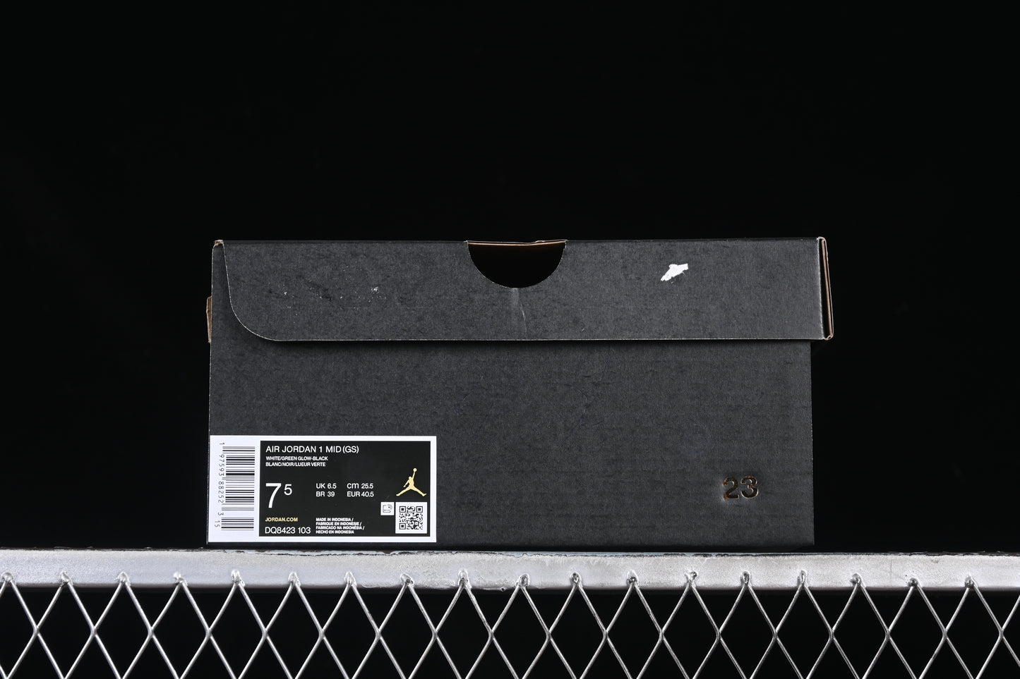 AJ1 Mid