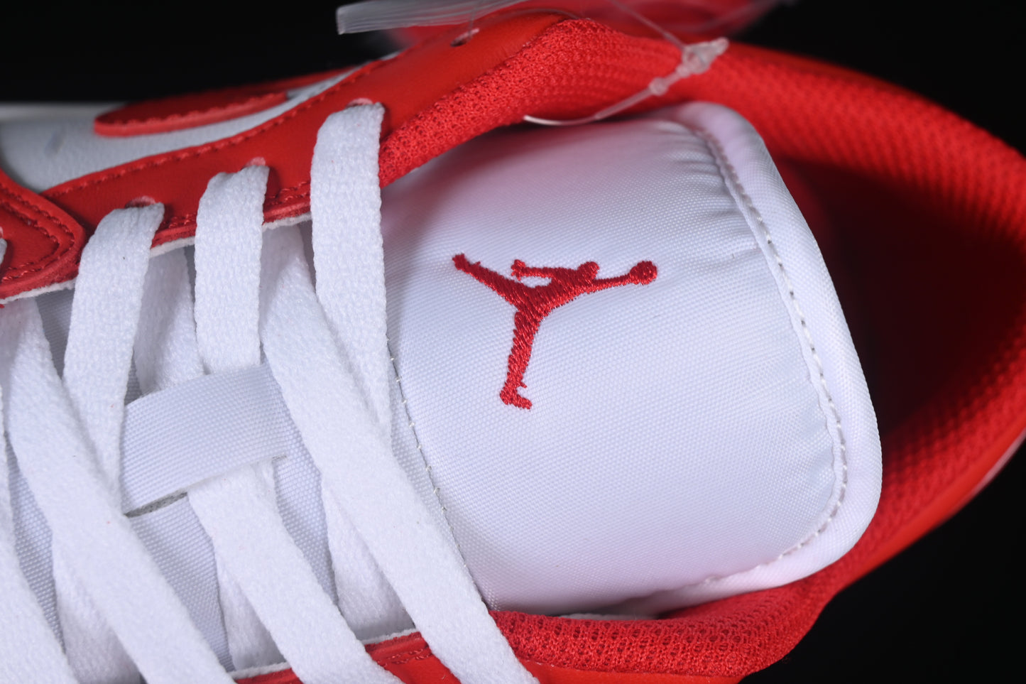 AJ1 Low