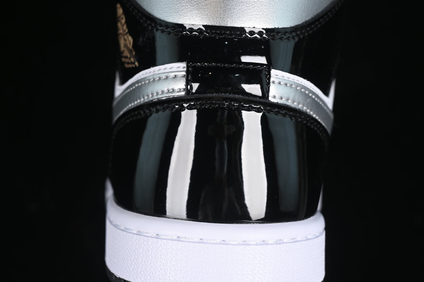 AJ1 Mid