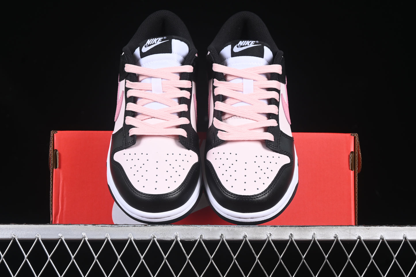 SB Dunk Low