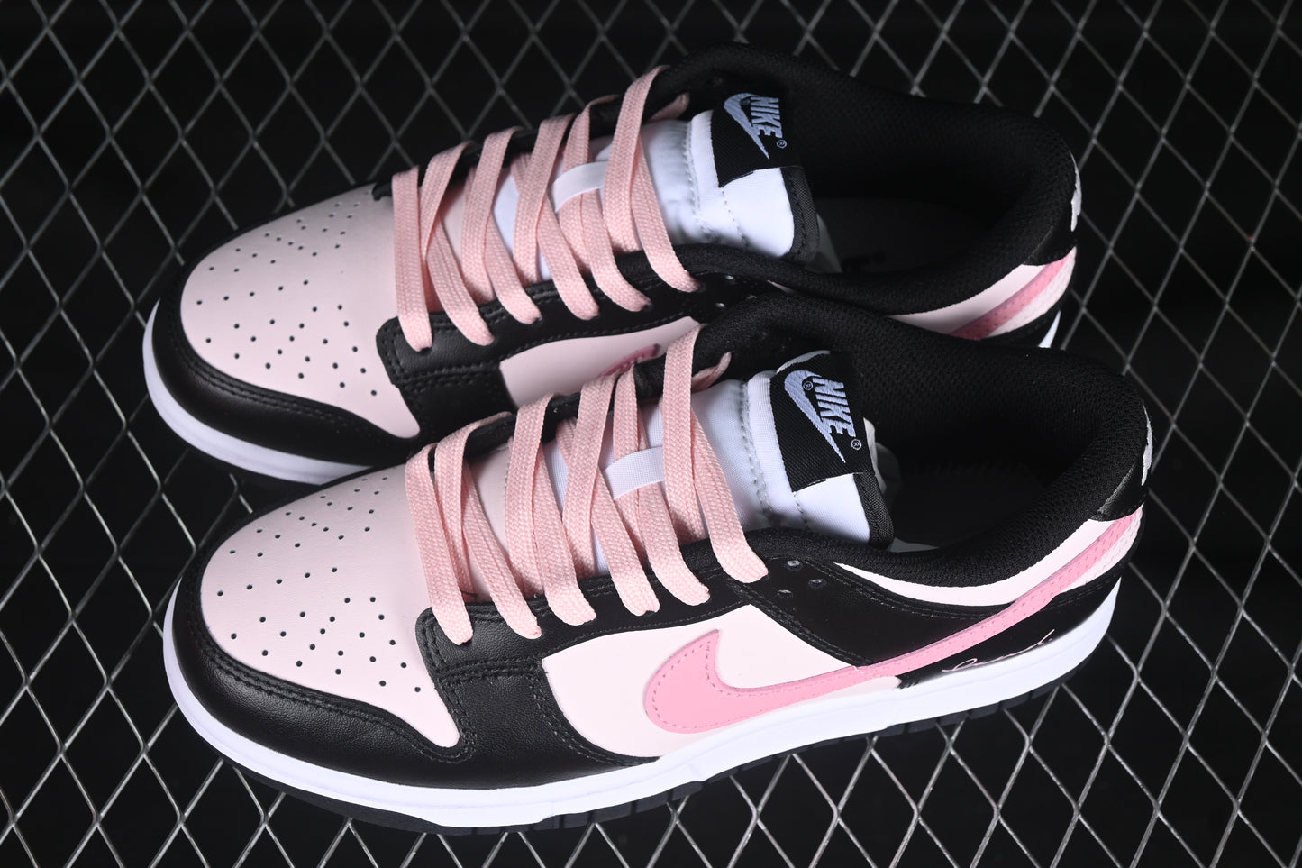 SB Dunk Low
