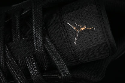 Black White Dark ‘Gum’