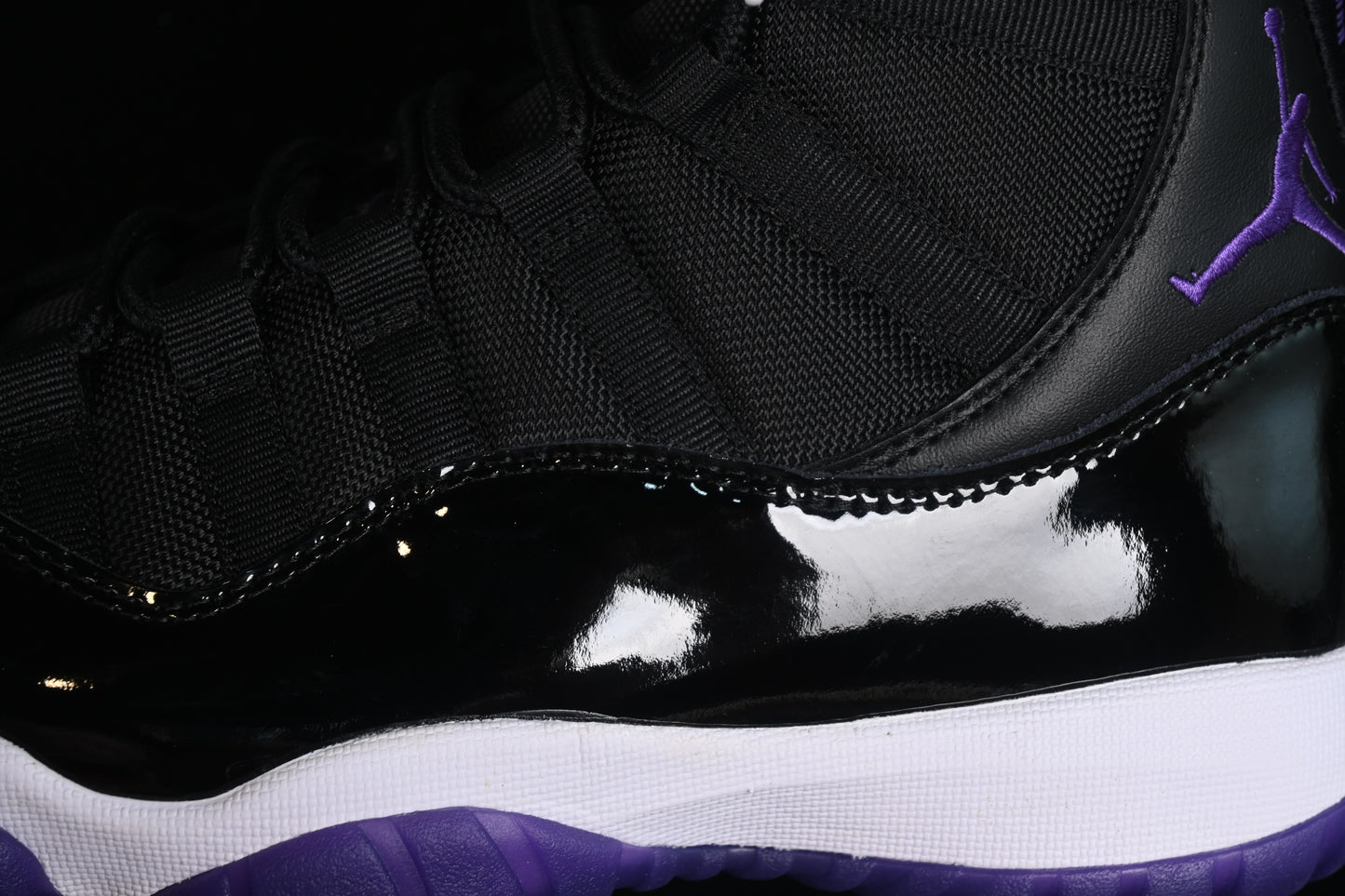 AJ11 Mid
