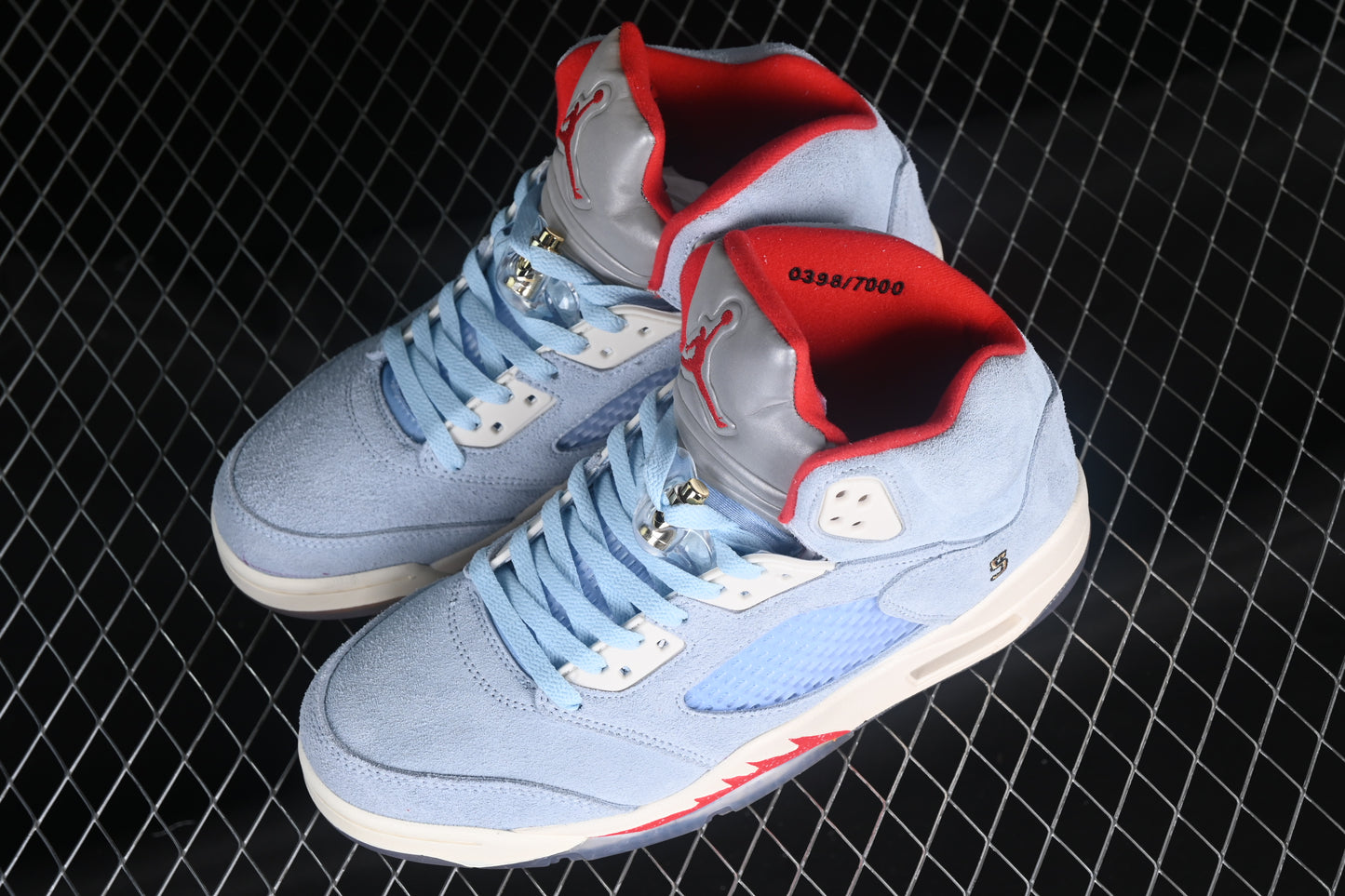 Trophy Ice Blue