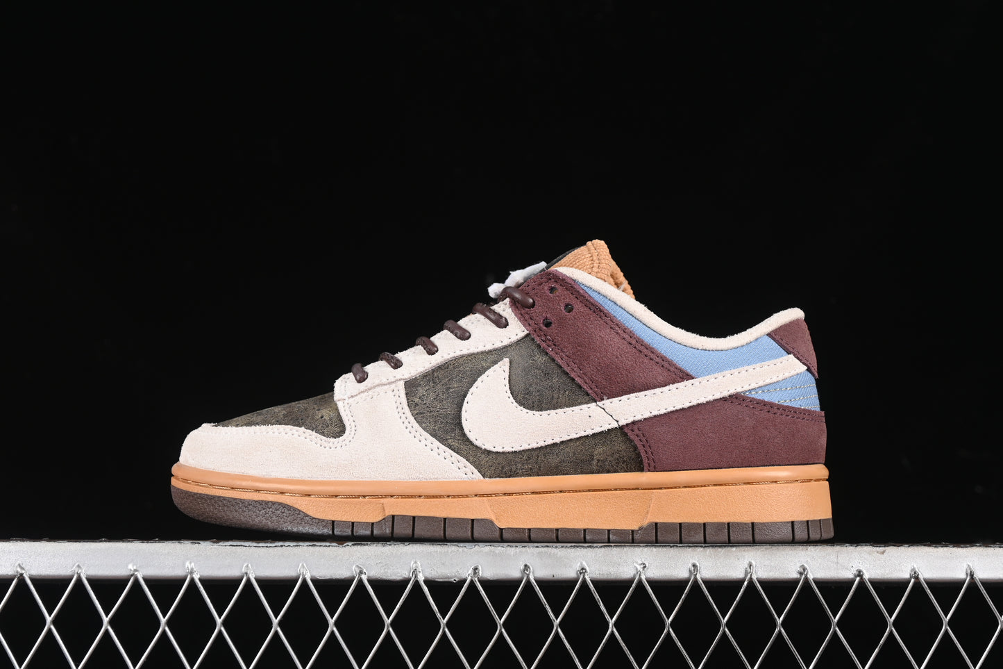 SB Dunk Low