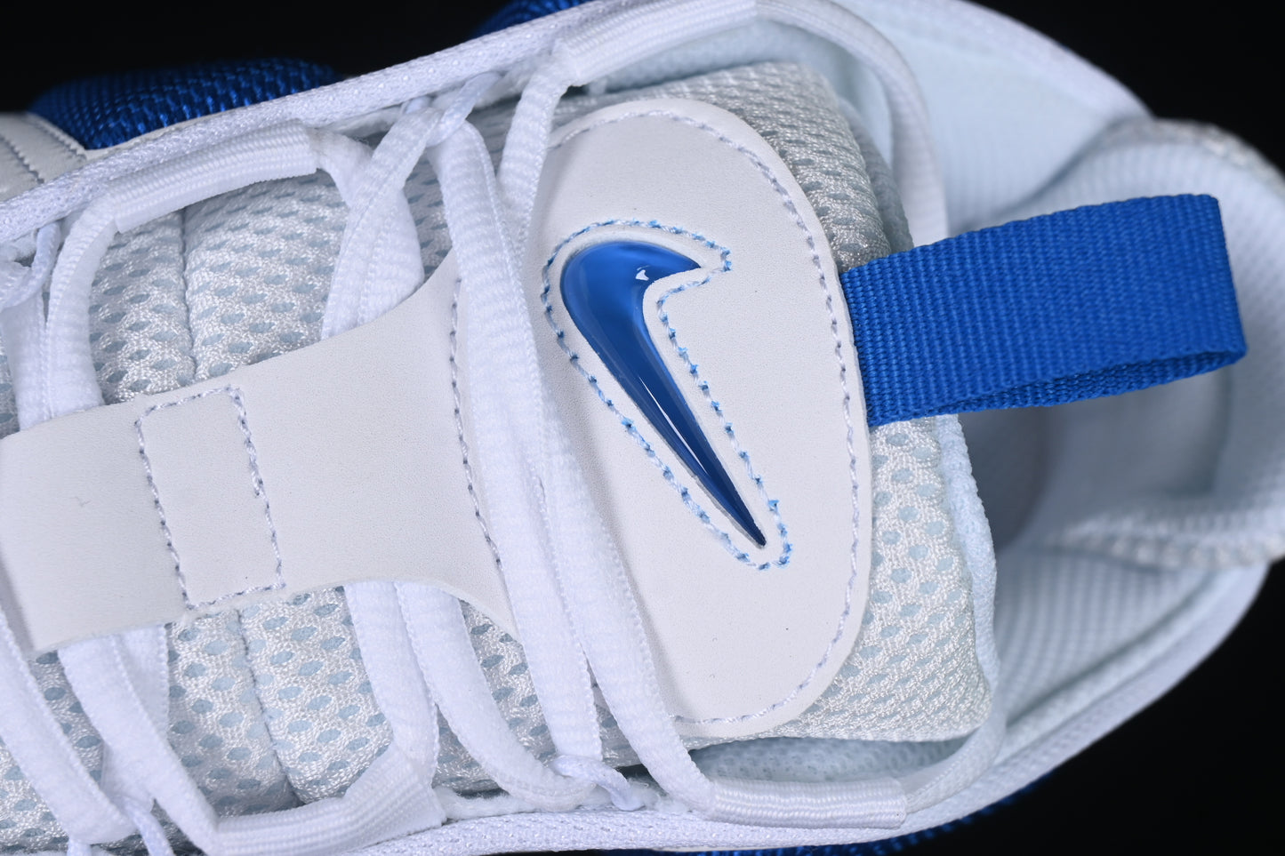 White Hyper Royal