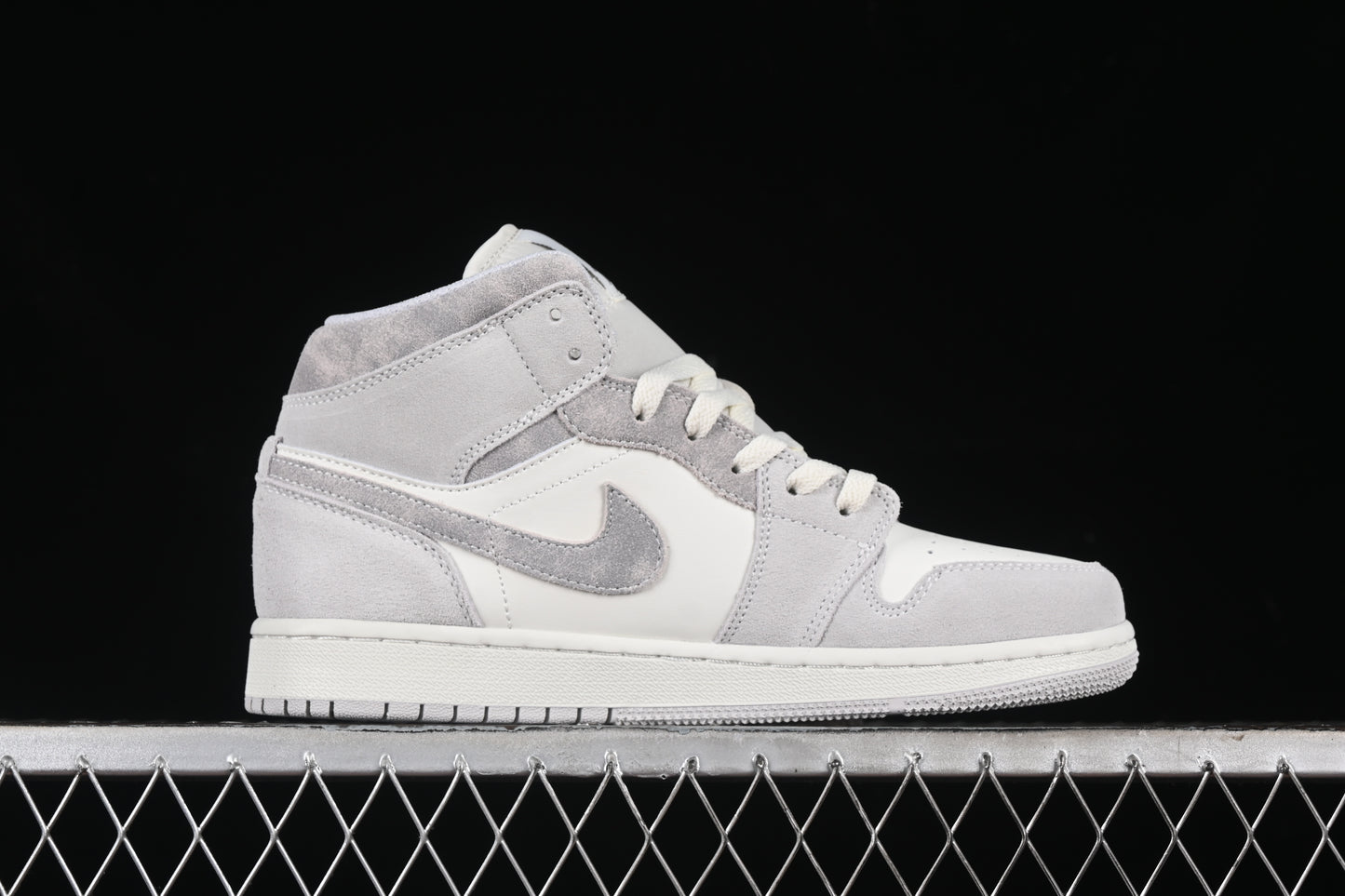 Neutral Grey Sail