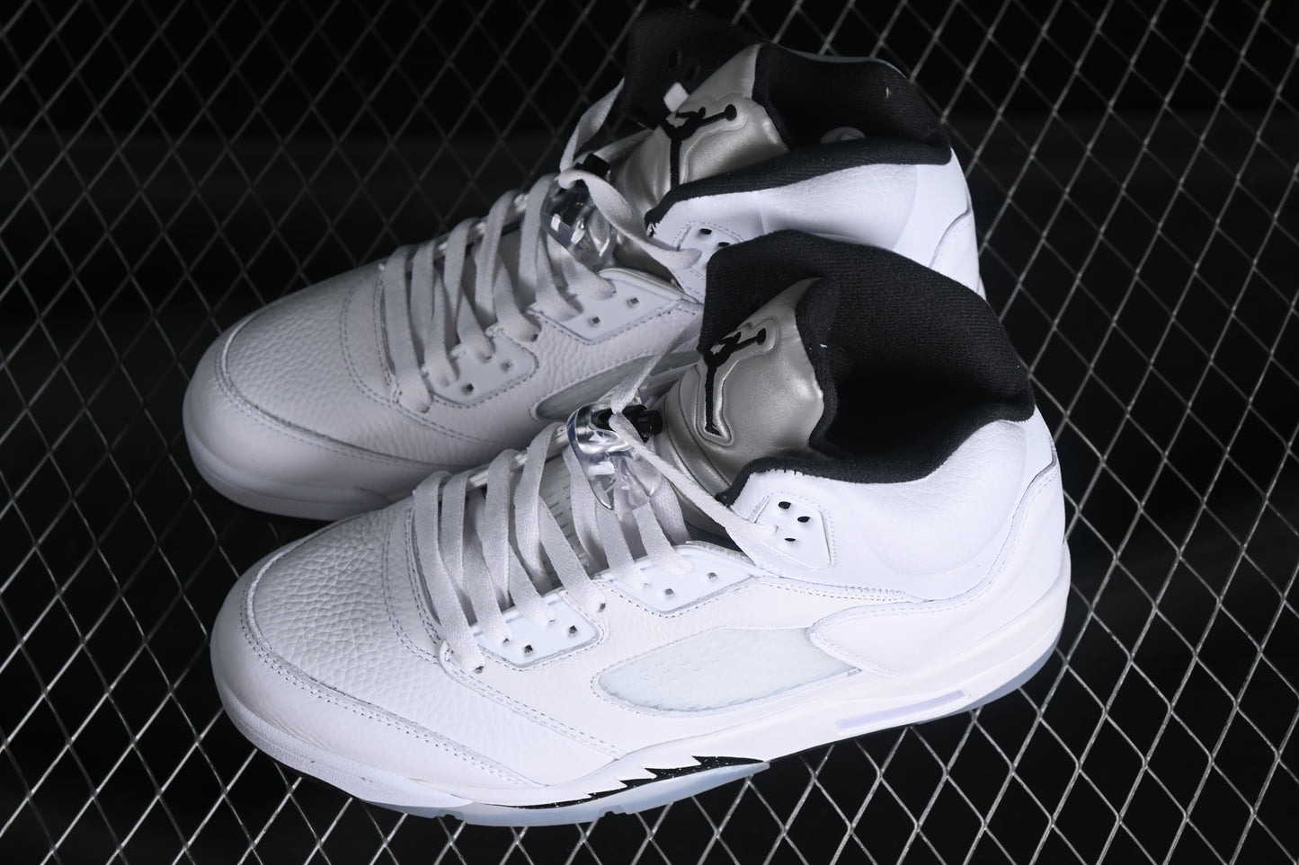 AJ5 Retro