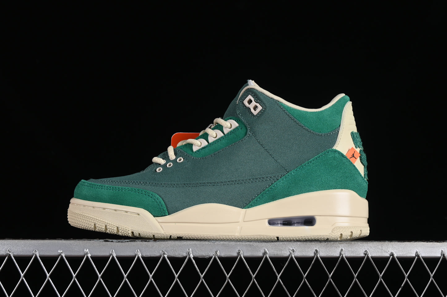 AJ3 Retro