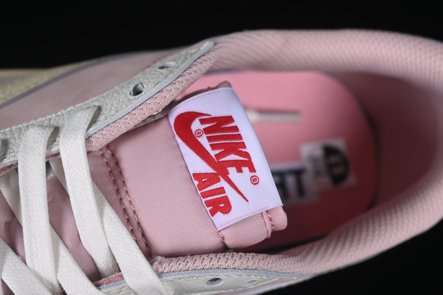 AJ1 Low