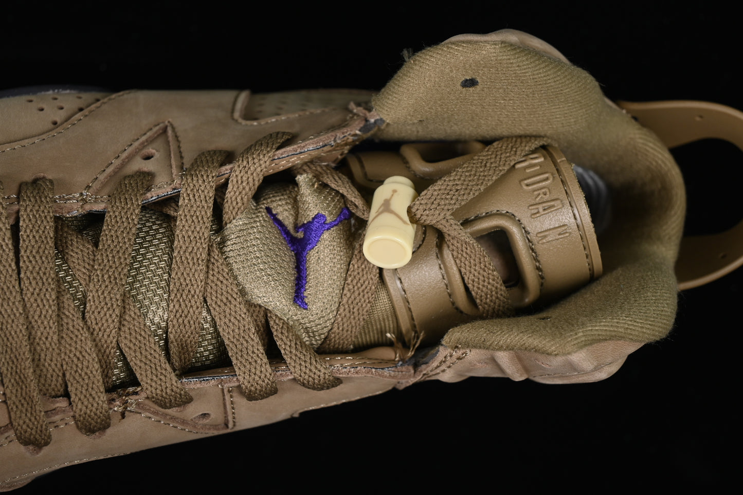 Gore-Tex “Brown Kelp”