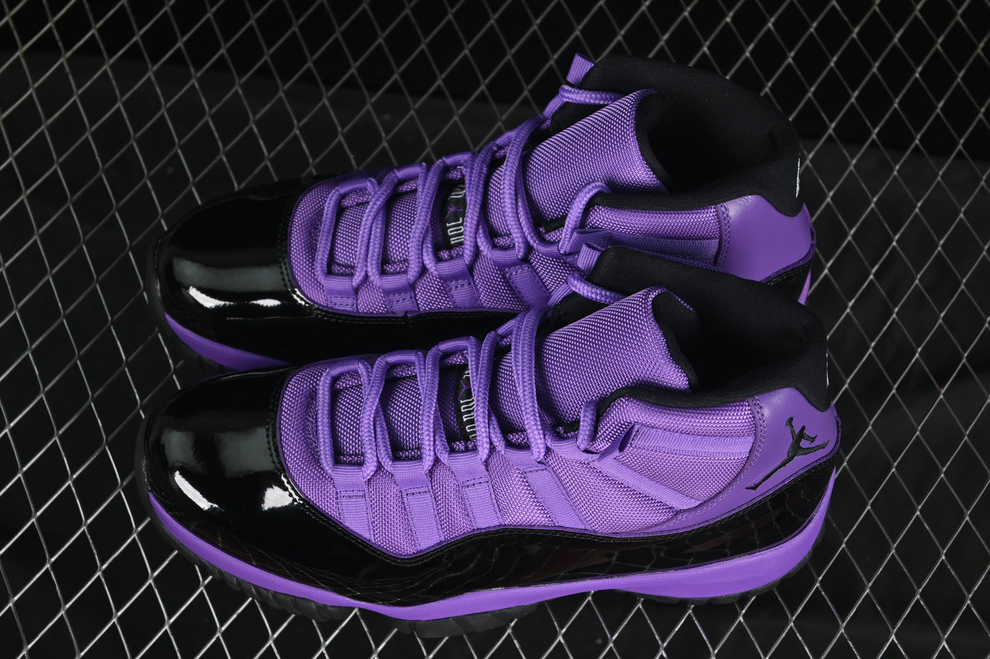 AJ11 Mid