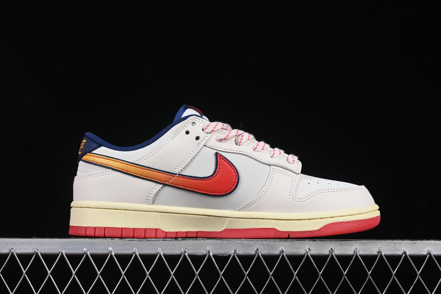 SB Dunk Low