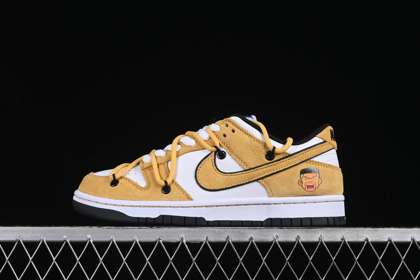 SB Dunk Low