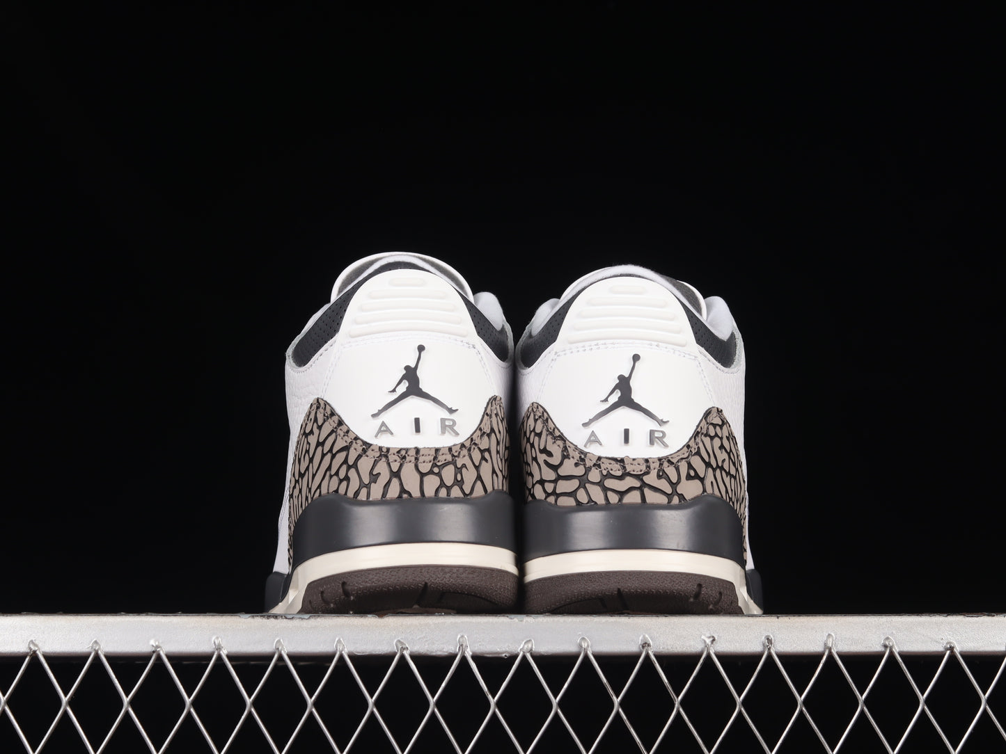 AJ3 Retro