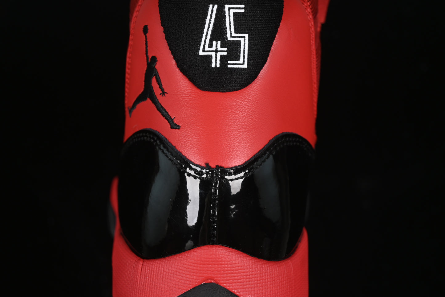 AJ11 Mid