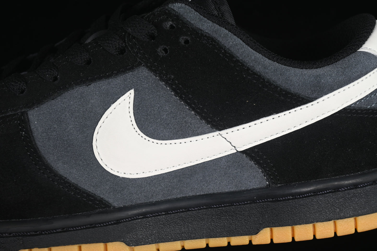 SB Dunk Low