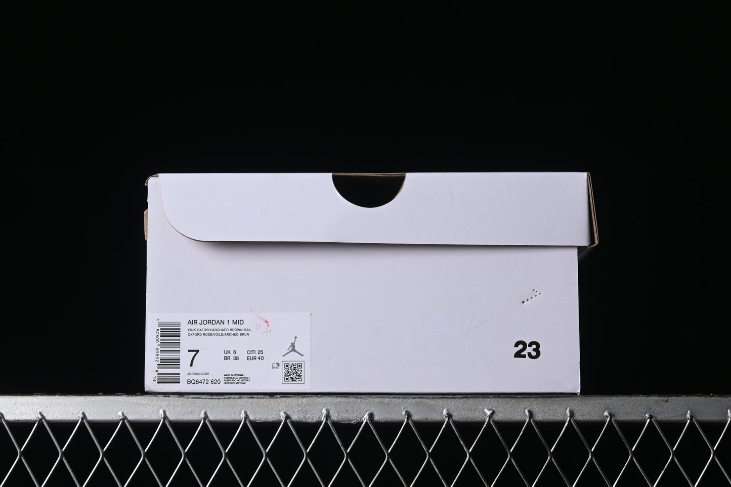 AJ1 Mid