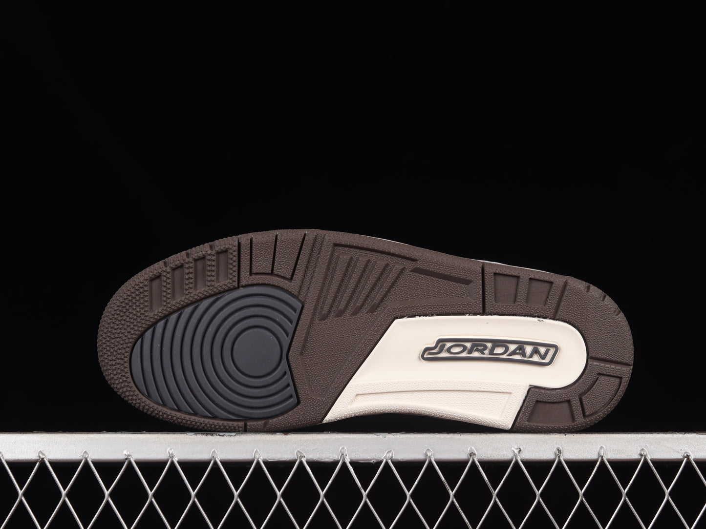 AJ3 Retro