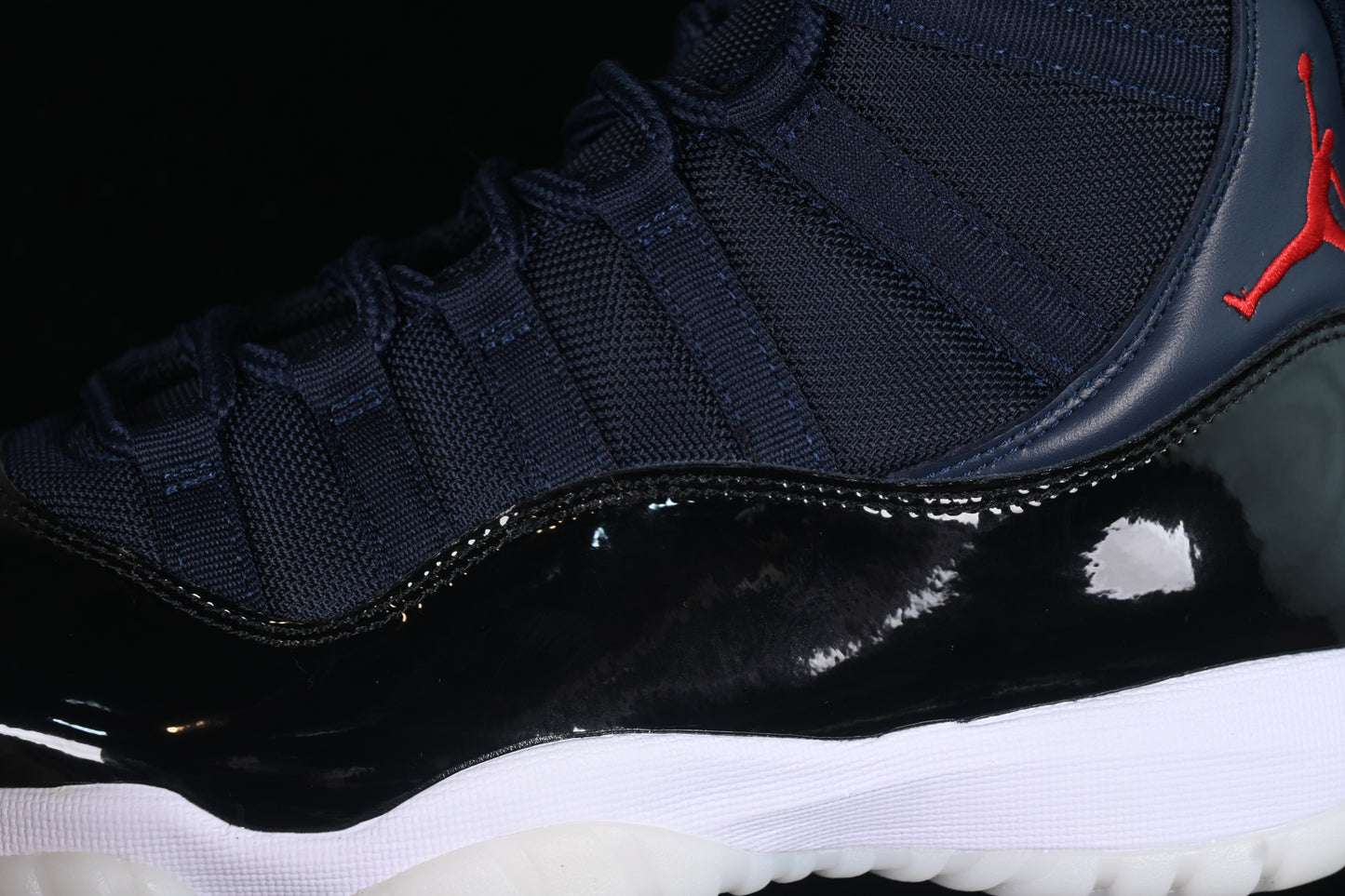 AJ11 Mid