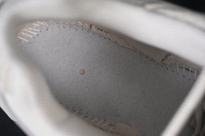 Undefeated ‘Creme’