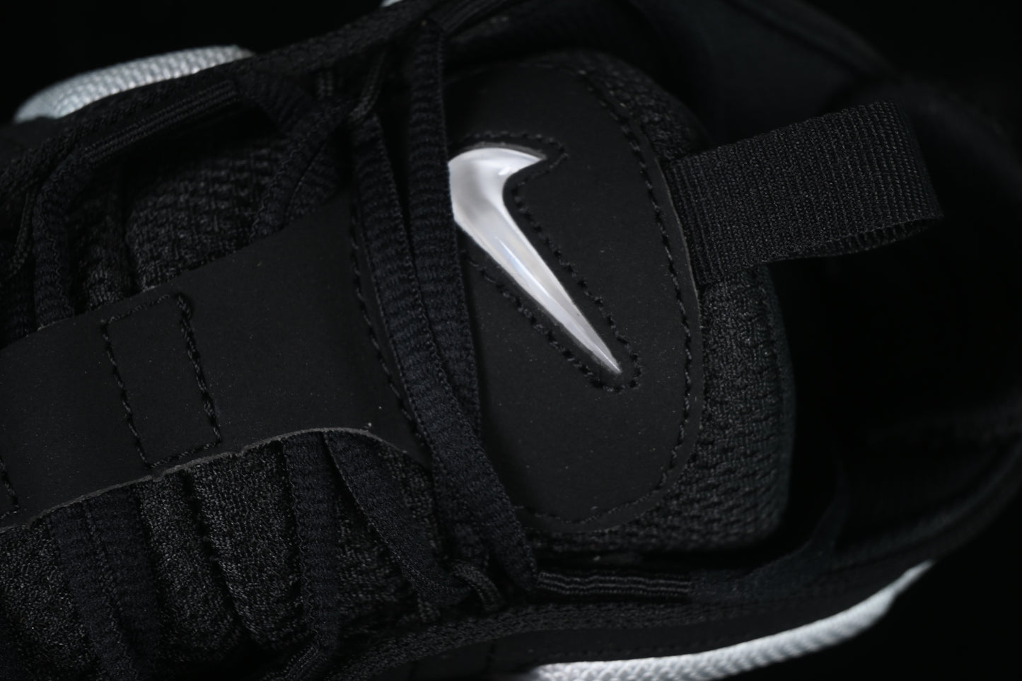 Black Photon Dust