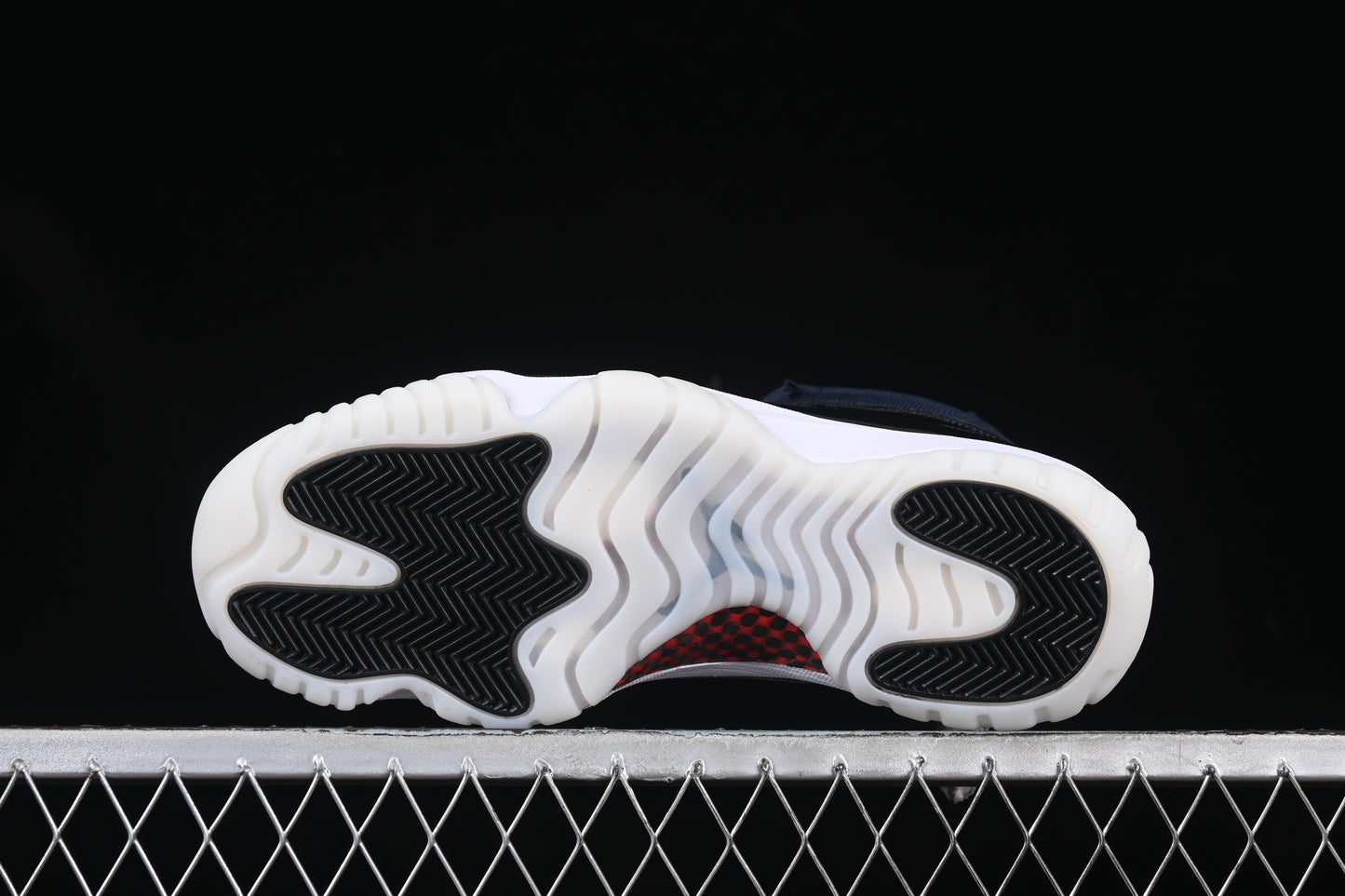 AJ11 Mid