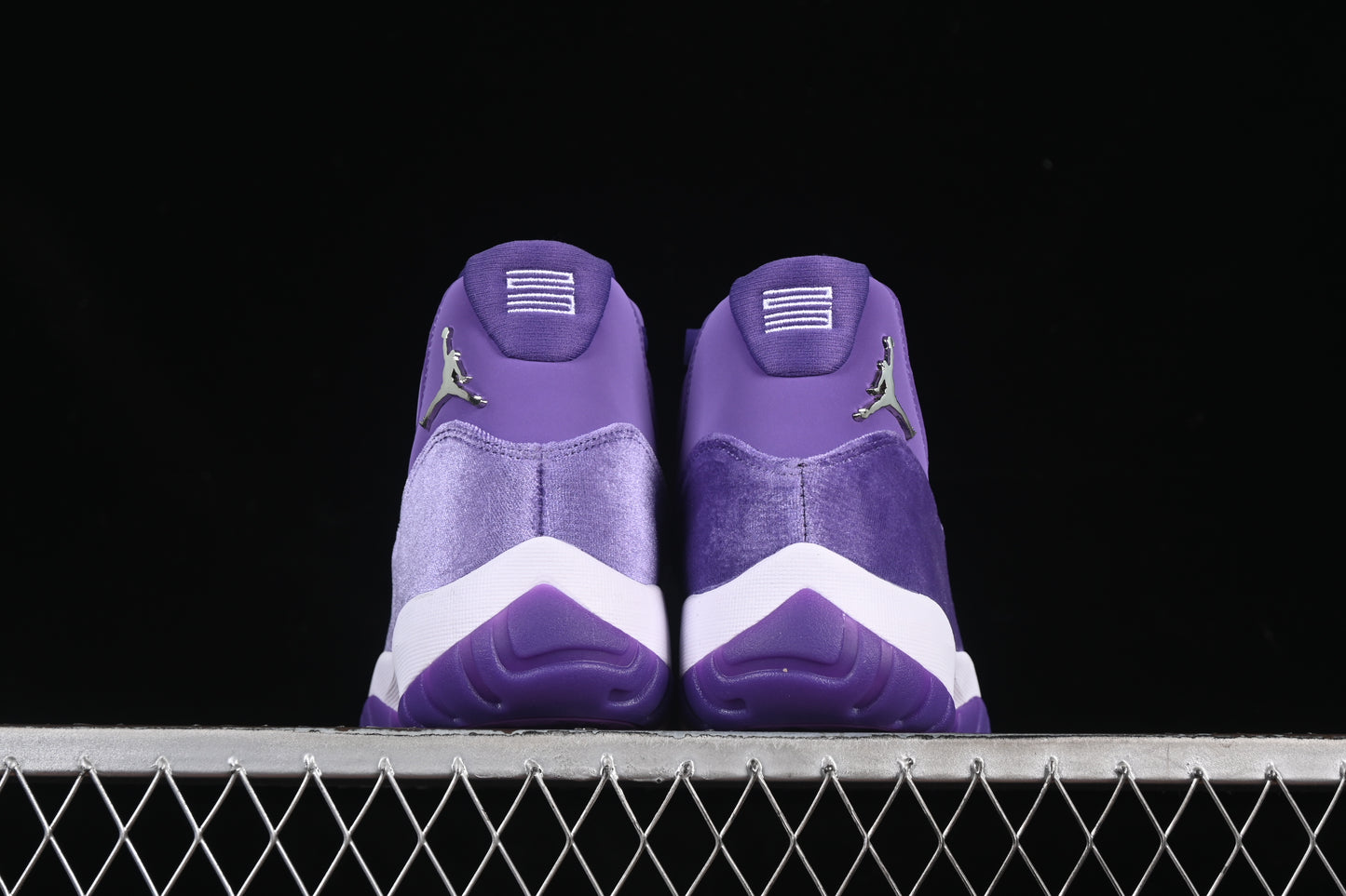 AJ11 Mid