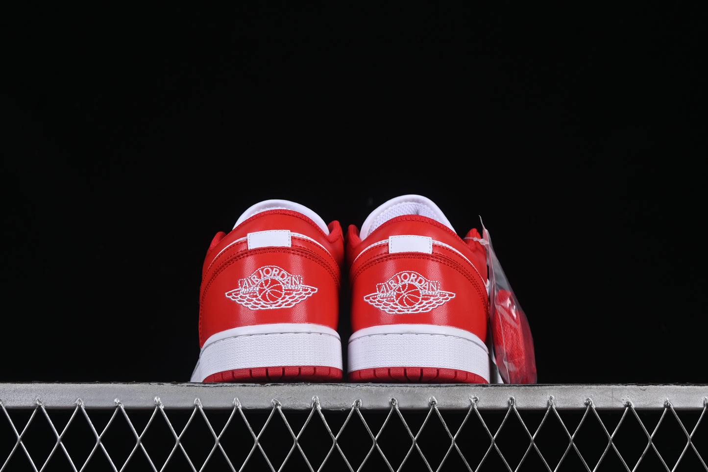 AJ1 Low
