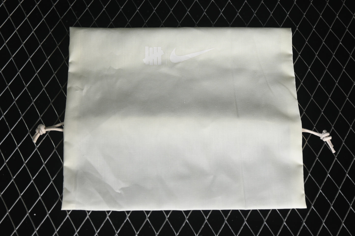 Undefeated ‘Creme’