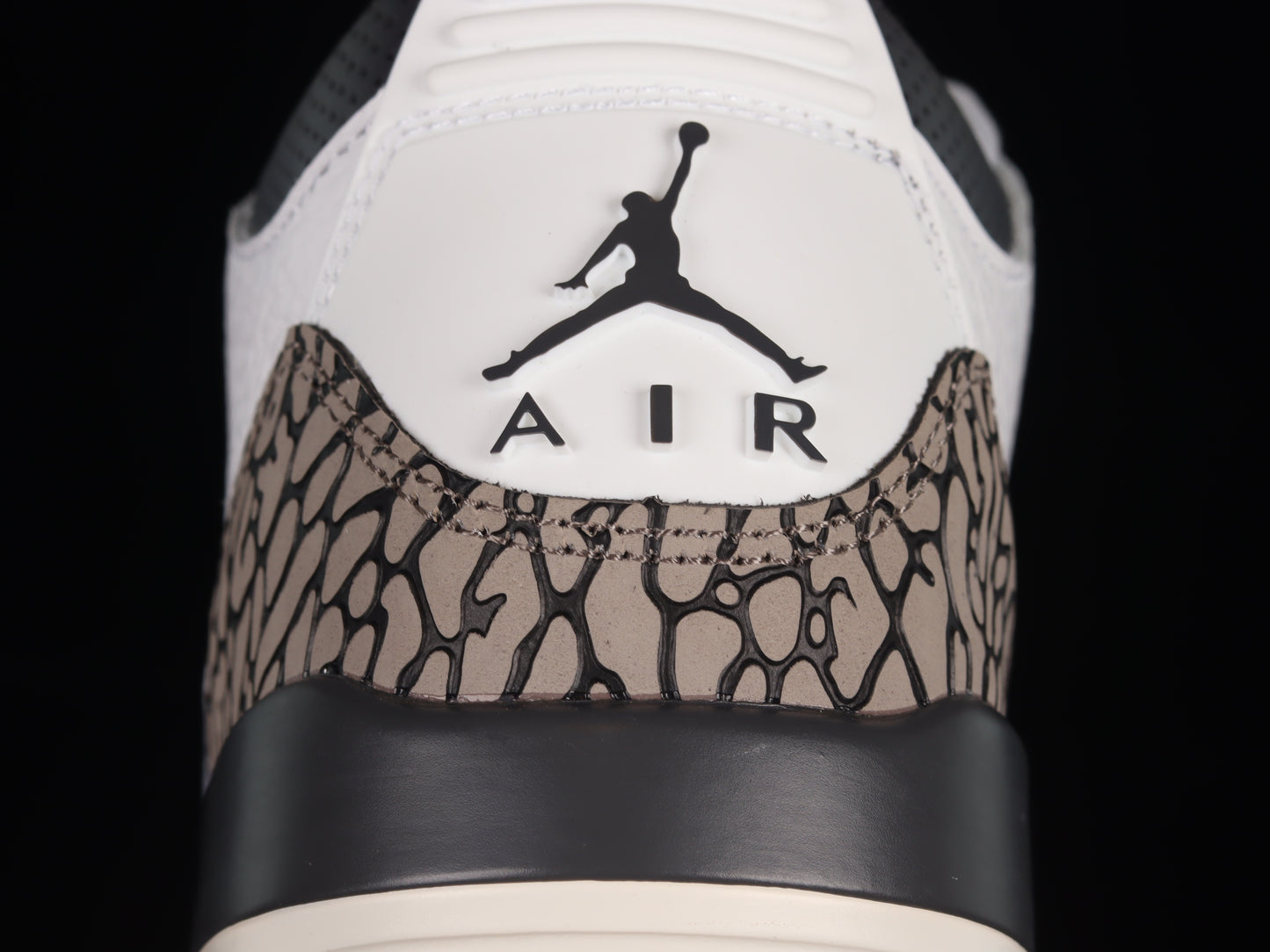 AJ3 Retro